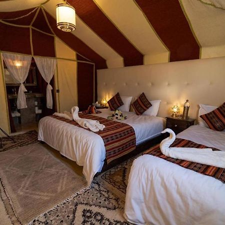 Luxury Desert Camp מרזאוגה מראה חיצוני תמונה