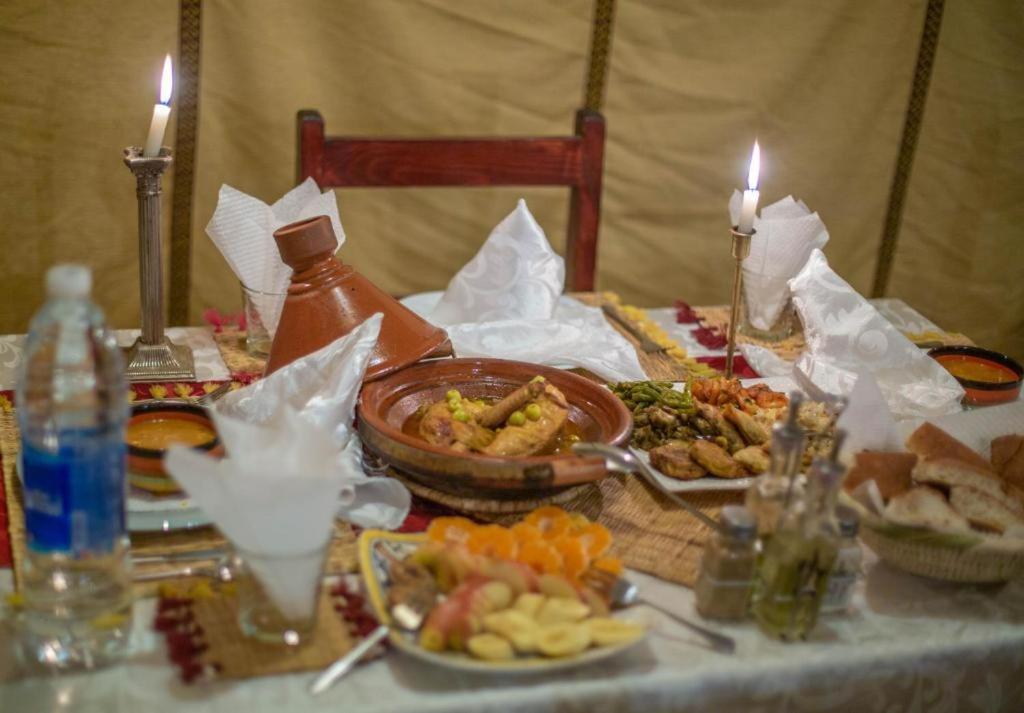 Luxury Desert Camp מרזאוגה מראה חיצוני תמונה